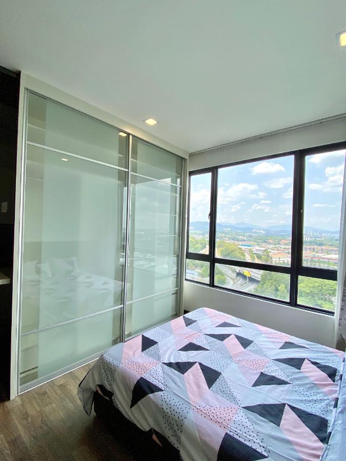 Landmark Residence 2, Studio For 2 Pax, High Floor, Nice View, Free Parking, Budget Stay كاجانغ المظهر الخارجي الصورة